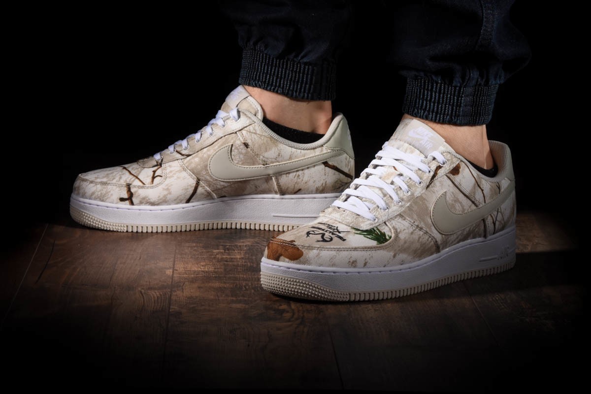 NIKE AIR FORCE 1 '07 LV8 3 REFLECTIVE CAMO WHITE