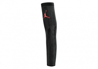 NIKE AIR JORDAN LEGEND SLEEVES BLACK