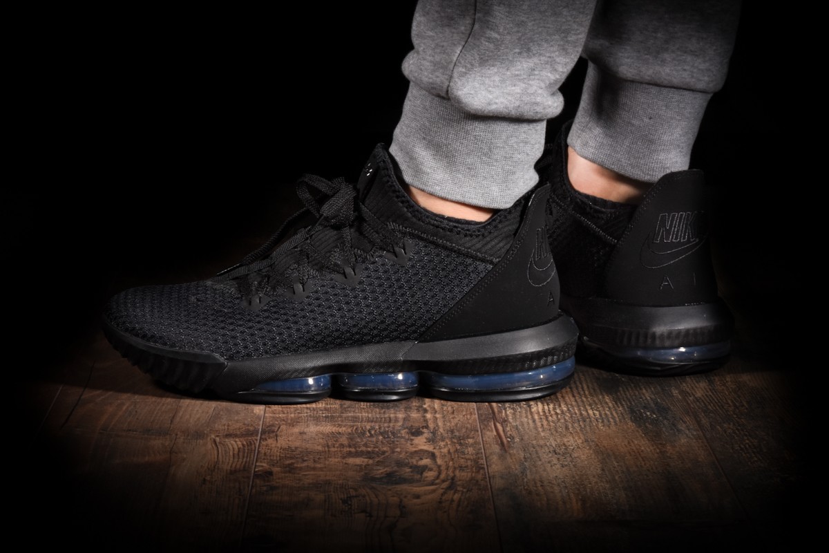 Lebron 16 triple black low online