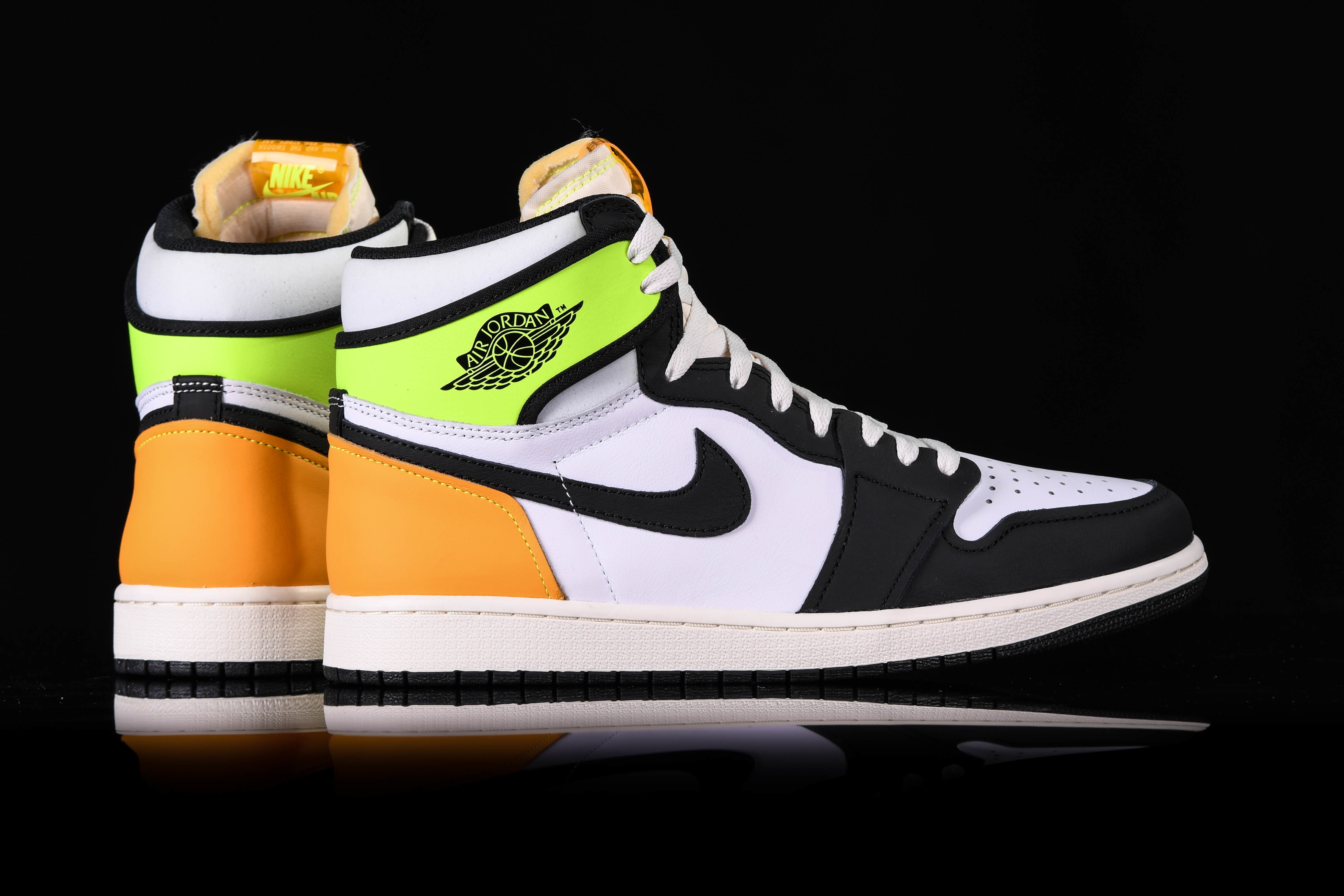 NIKE AIR JORDAN 1 RETRO HIGH OG VOLT GOLD price €227.50