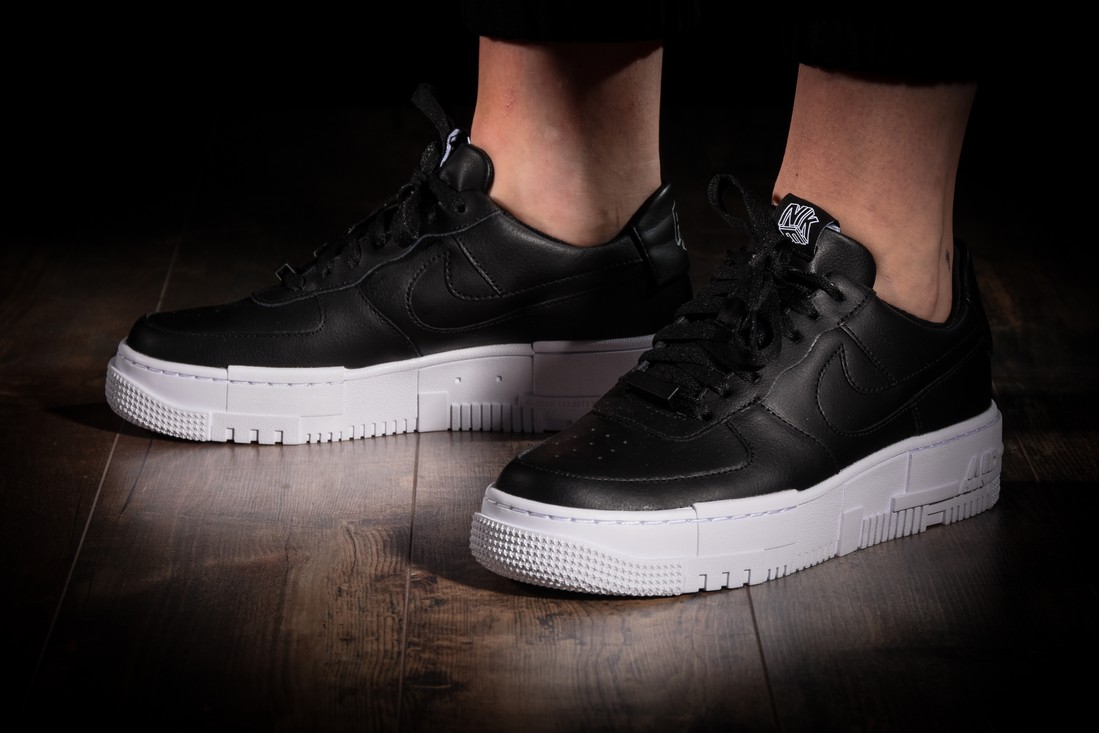 NIKE AIR FORCE 1 LOW '07 WMNS PIXEL BLACK