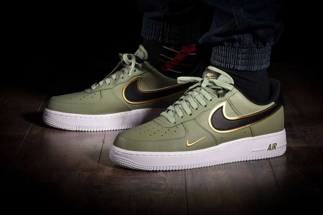 NIKE AIR FORCE 1 LOW GREEN METALLIC GOLD SWOSH PACK