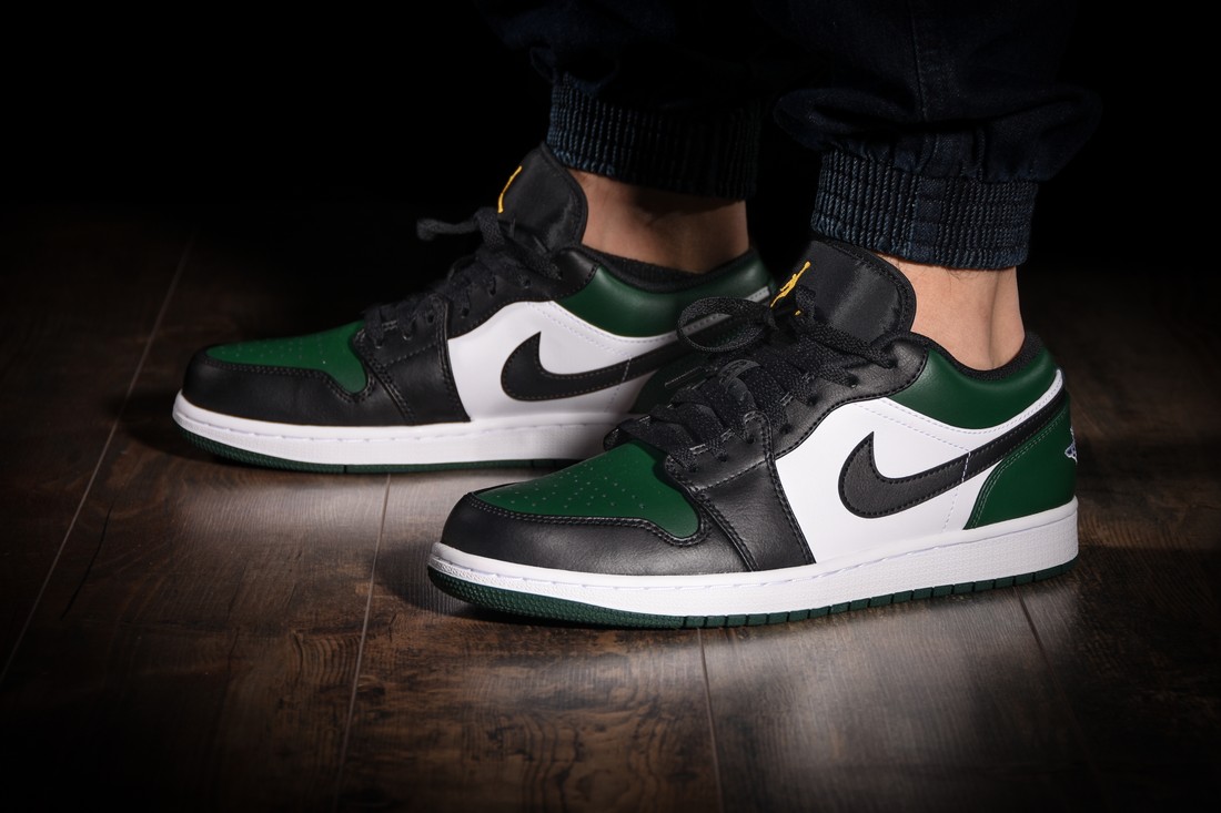 NIKE AIR JORDAN 1 RETRO LOW GREEN TOE