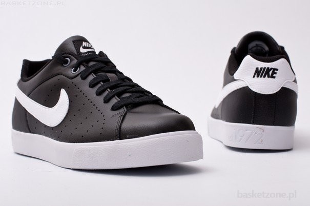 Nike court clearance tour est 1972